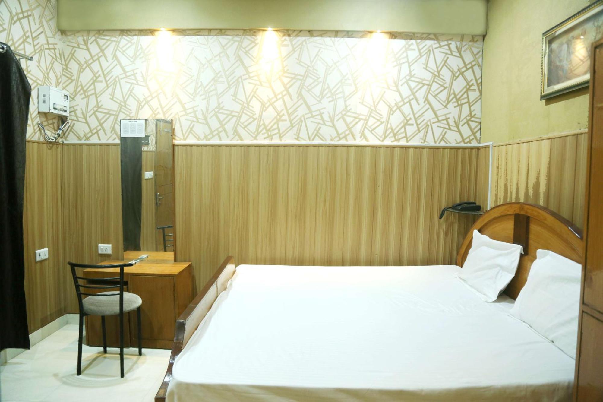 Radhika Hotel