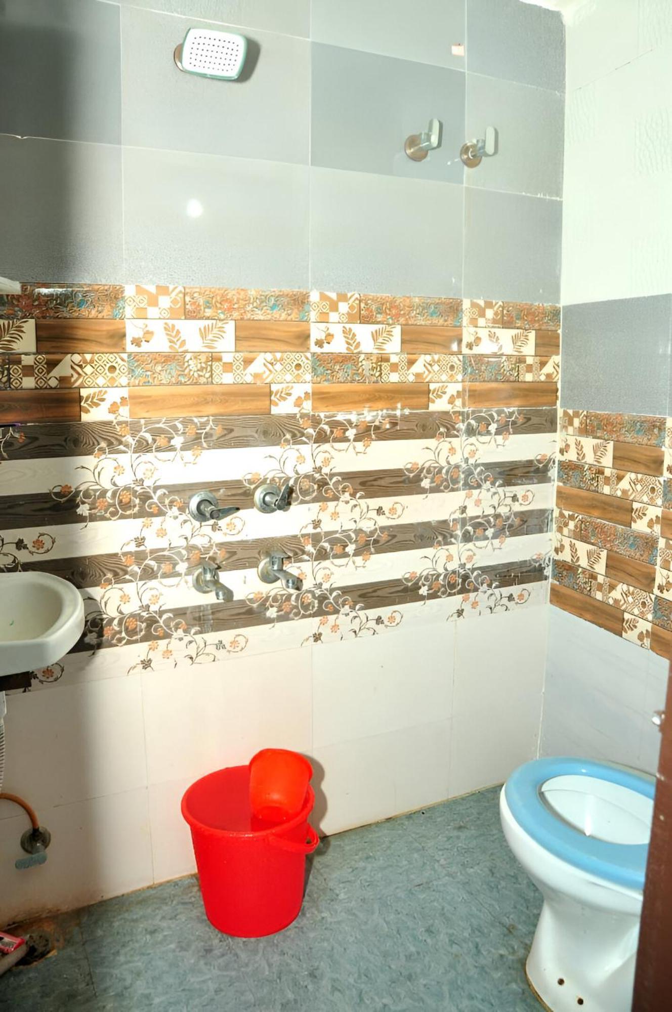 Hotel Radhika Lucknow